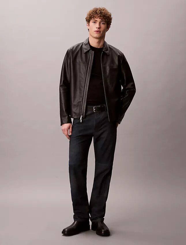 Pantalon droit en daim style années 90 Pantalon droit en daim style années 90