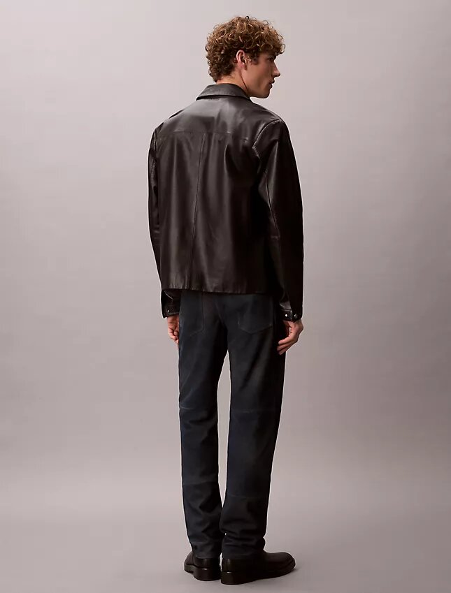 Pantalon droit en daim style années 90 Pantalon droit en daim style années 90