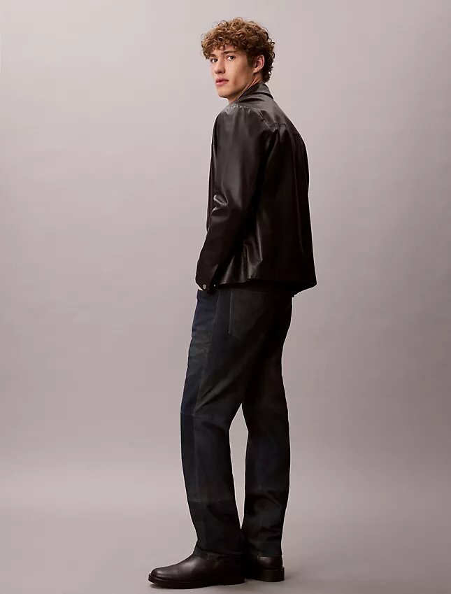 Pantalon droit en daim style années 90 Pantalon droit en daim style années 90