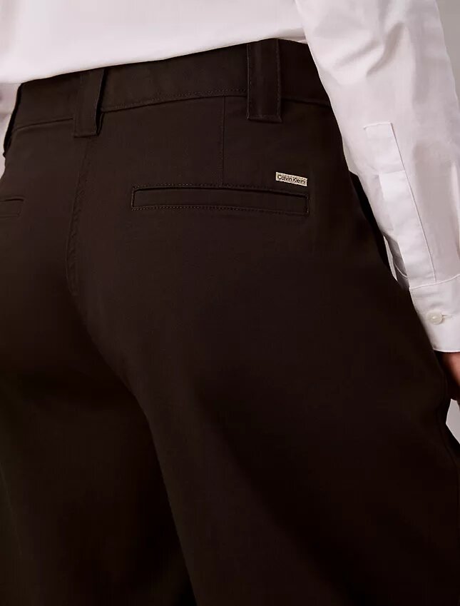 Pantalon droit en sergé de coton Cotton Stretch Pantalon droit en sergé de coton Cotton Stretch