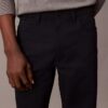 Pantalon droit standard extensible à 5 poches Pantalon droit standard extensible à 5 poches
