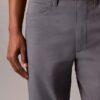 Pantalon droit standard extensible à 5 poches Pantalon droit standard extensible à 5 poches