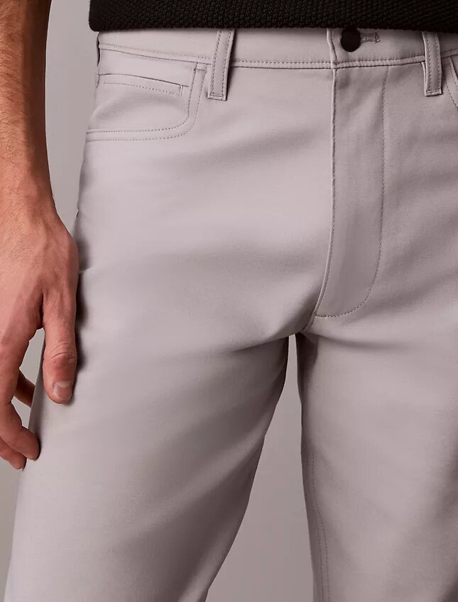 Pantalon droit standard extensible à 5 poches Pantalon droit standard extensible à 5 poches