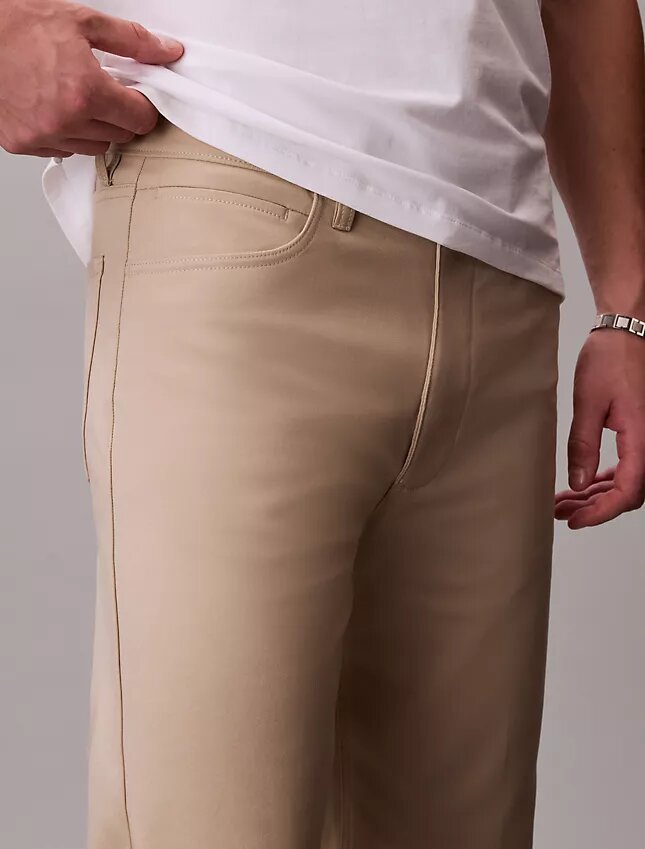 Pantalon droit standard extensible à 5 poches Pantalon droit standard extensible à 5 poches