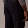 Pantalon droit standard extensible à 5 poches Pantalon droit standard extensible à 5 poches