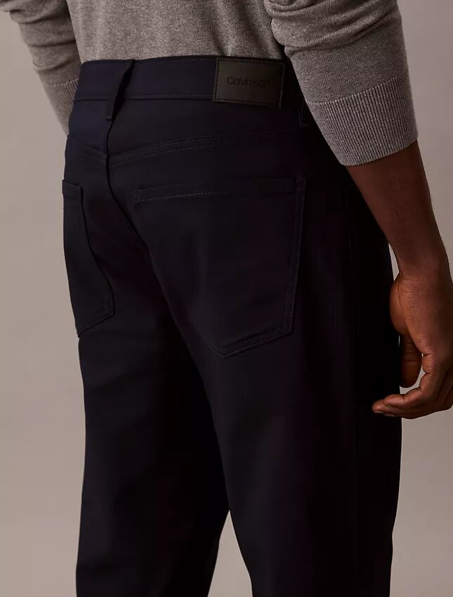 Pantalon droit standard extensible à 5 poches Pantalon droit standard extensible à 5 poches