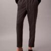 Pantalon fuselé à cordon de serrage et rayures Pantalon fuselé à cordon de serrage et rayures