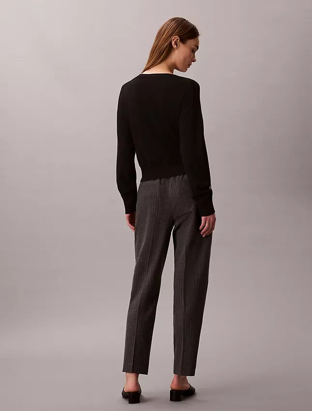 Pantalon fuselé à cordon de serrage et rayures Pantalon fuselé à cordon de serrage et rayures