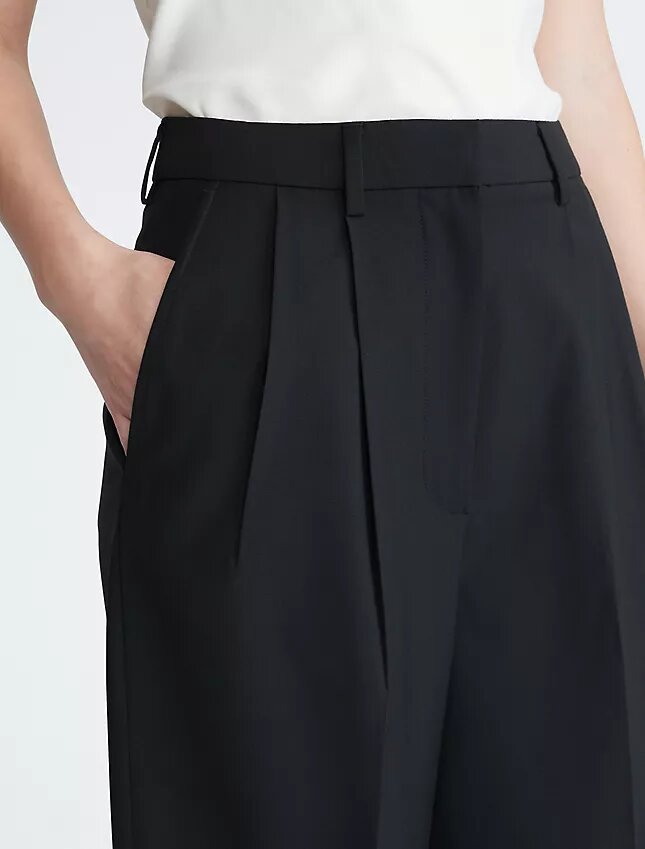 Pantalon large ajusté Pantalon large ajusté