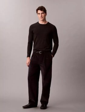 Pantalon large en velours côtelé à plis
