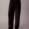Pantalon large en velours côtelé à plis