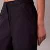 Pantalon parachute en nylon froissé Pantalon parachute en nylon froissé