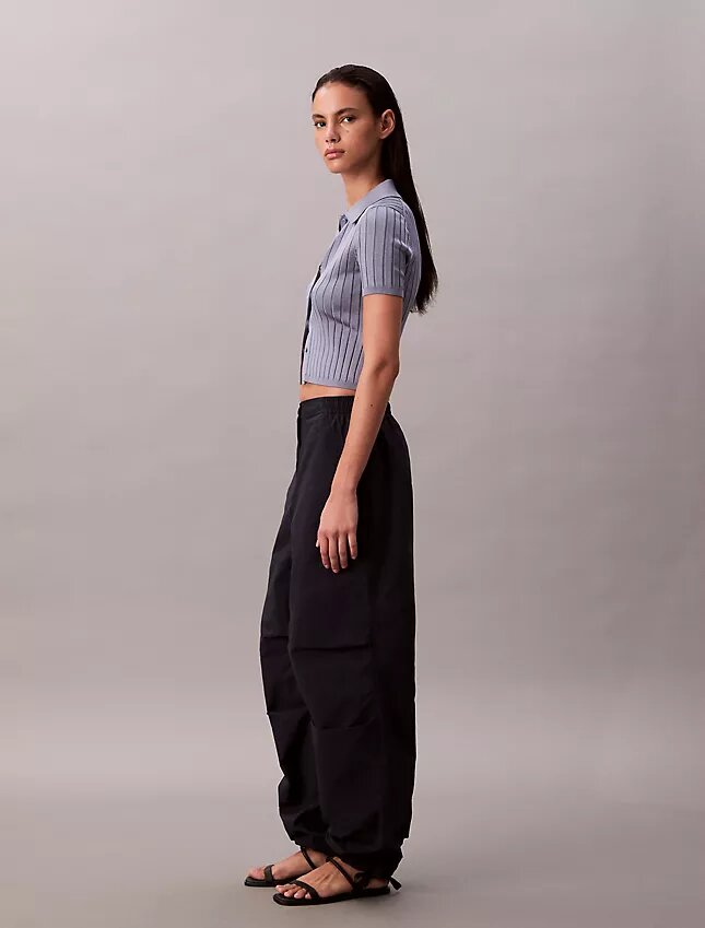 Pantalon parachute en nylon froissé Pantalon parachute en nylon froissé