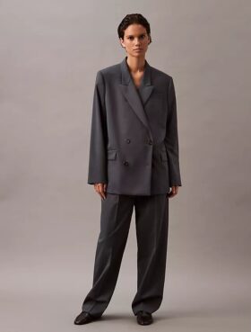 Pantalon plissé en gabardine de laine mélangée