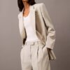 Pantalon plissé en gabardine de laine mélangée Pantalon plissé en gabardine de laine mélangée