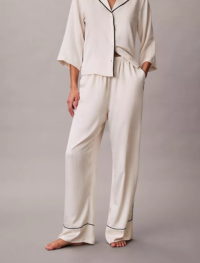 Pantalon satiné brillant Pantalon satiné brillant