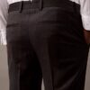 Pantalon slim ajusté en laine mélangée Pantalon slim ajusté en laine mélangée