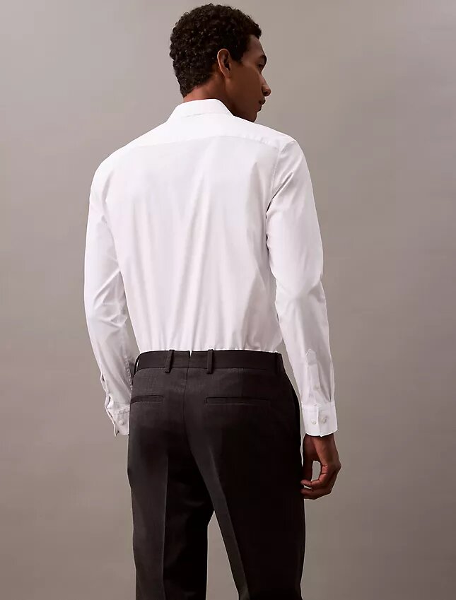 Pantalon slim ajusté en laine mélangée Pantalon slim ajusté en laine mélangée