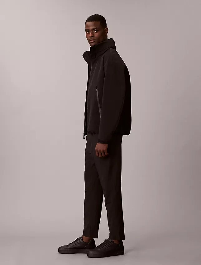 Pantalon tissé avec logo sport moderne à la taille Pantalon tissé avec logo sport moderne à la taille