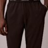 Pantalon tissé avec logo sport moderne à la taille Pantalon tissé avec logo sport moderne à la taille