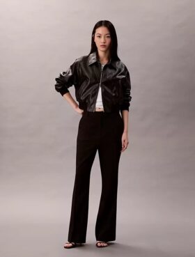 Pantalon évasé ajusté