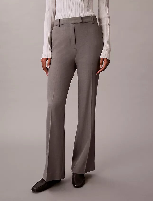 Pantalon évasé ajusté Pantalon évasé ajusté