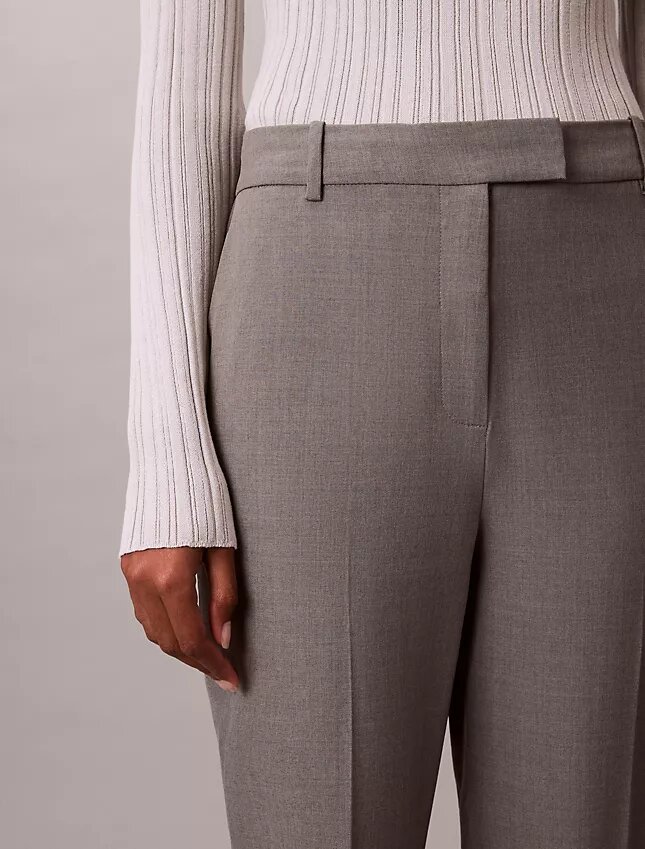 Pantalon évasé ajusté Pantalon évasé ajusté