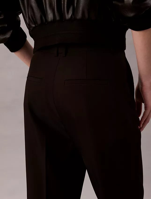 Pantalon évasé ajusté Pantalon évasé ajusté