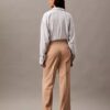 Pantalon évasé en gabardine de laine mélangée Pantalon évasé en gabardine de laine mélangée