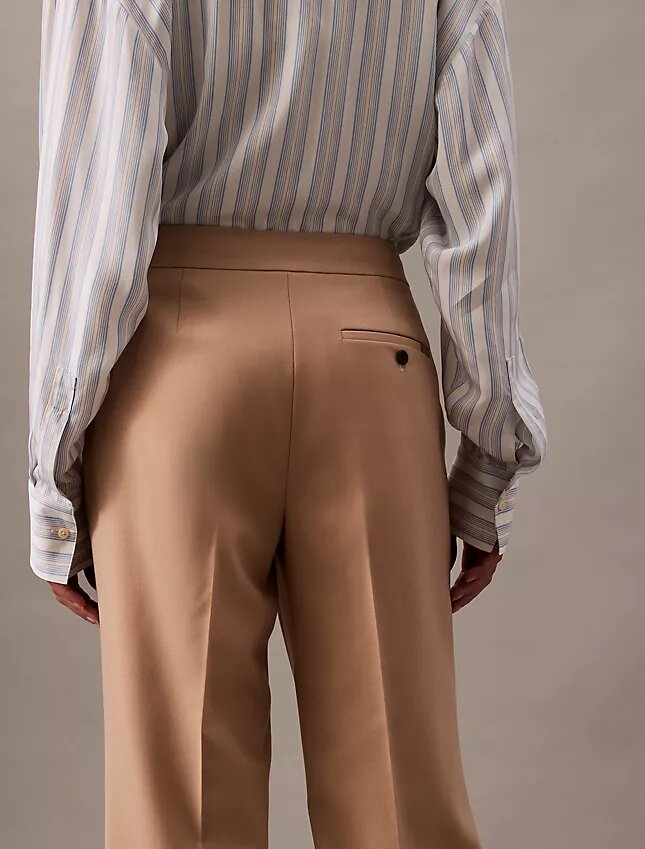 Pantalon évasé en gabardine de laine mélangée Pantalon évasé en gabardine de laine mélangée