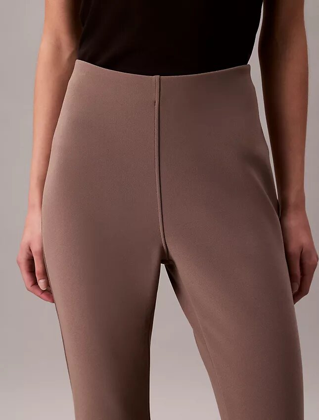 Pantalon évasé en maille ajusté à enfiler Pantalon évasé en maille ajusté à enfiler