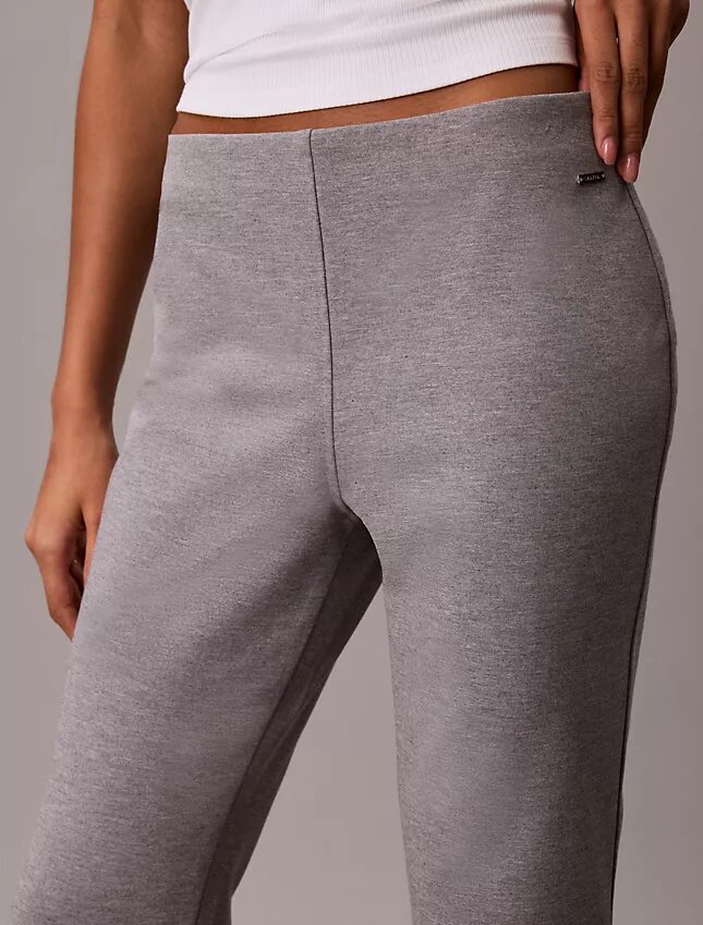 Pantalon évasé en ponte Pantalon évasé en ponte