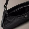 Petit sac à bandoulière avec logo matelassé Petit sac à bandoulière avec logo matelassé