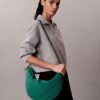 Petit sac en nylon en forme de croissant