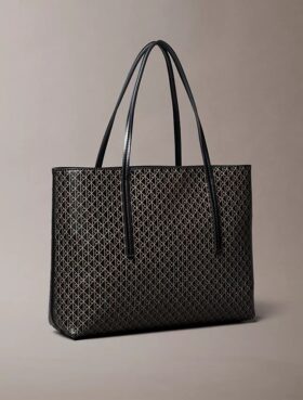 Petit sac fourre-tout avec logo emblématique sur toute la surface et pochette