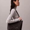 Petit sac fourre-tout avec logo en relief