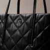 Petit sac fourre-tout matelassé avec logo