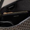Petit sac seau avec pochette, imprimé logo sur toute la surface