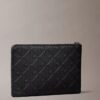 Pochette avec logo en relief