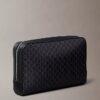 Pochette à logo emblématique sur toute la surface Pochette à logo emblématique sur toute la surface