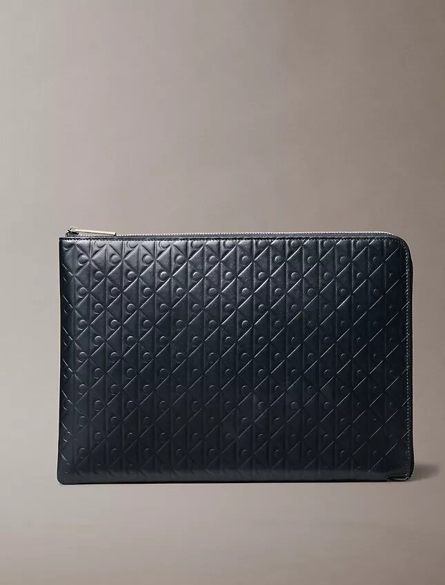 Pochette zippée avec logo emblématique sur toute la surface Pochette zippée avec logo emblématique sur toute la surface