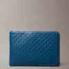Pochette zippée avec logo emblématique sur toute la surface Pochette zippée avec logo emblématique sur toute la surface