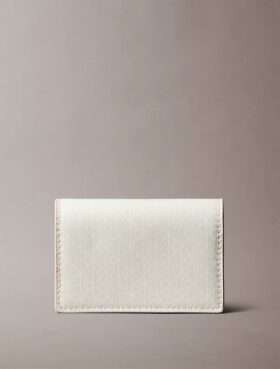 Porte-cartes accordéon avec logo emblématique sur toute la surface