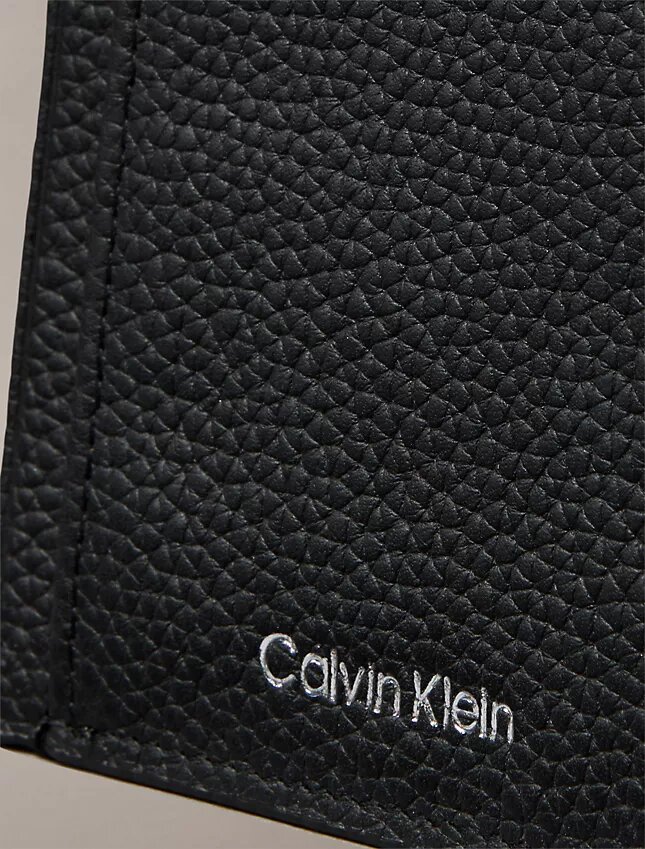 Porte-cartes avec logo estampé à chaud Porte-cartes avec logo estampé à chaud