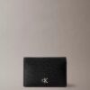 Porte-cartes minimaliste à rabat Monogram Porte-cartes minimaliste à rabat Monogram
