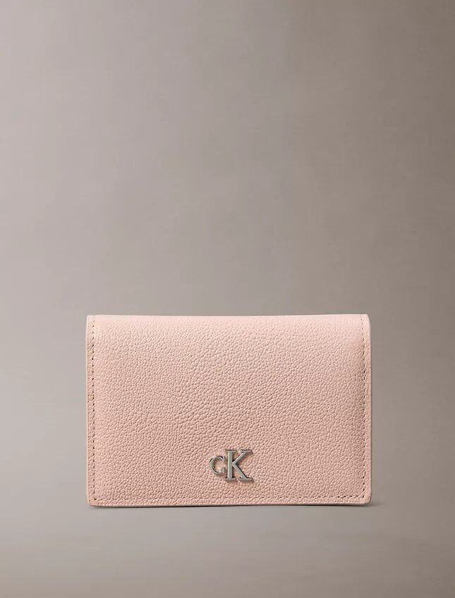 Porte-cartes minimaliste à rabat Monogram Porte-cartes minimaliste à rabat Monogram