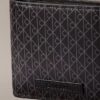 Portefeuille à deux volets avec logo emblématique sur toute la surface et pochette à monnaie Portefeuille à deux volets avec logo emblématique sur toute la surface et pochette à monnaie
