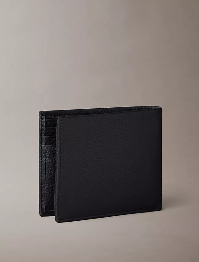 Portefeuille à deux volets en cuir grainé Portefeuille à deux volets en cuir grainé