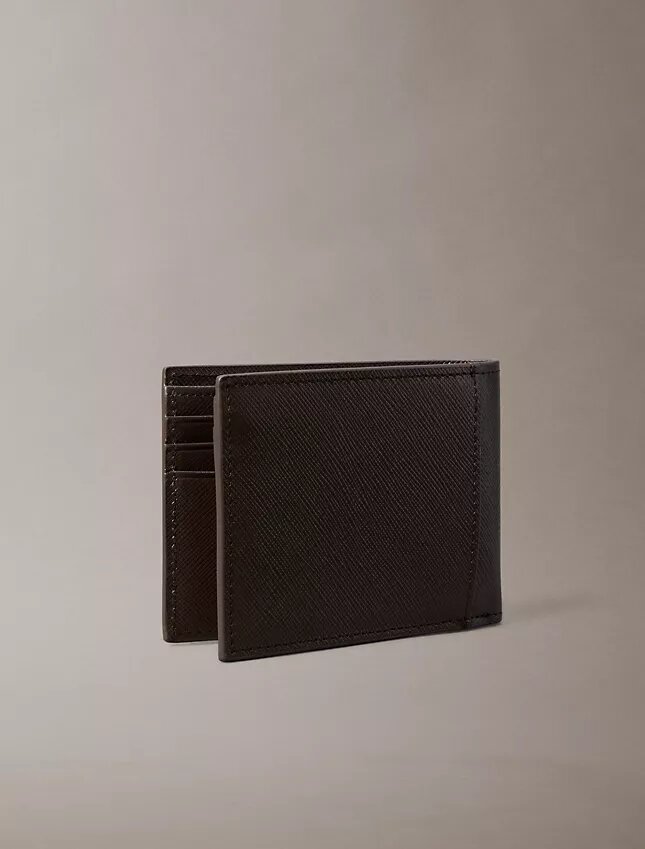 Portefeuille à deux volets en cuir Saffiano raffiné Portefeuille à deux volets en cuir Saffiano raffiné