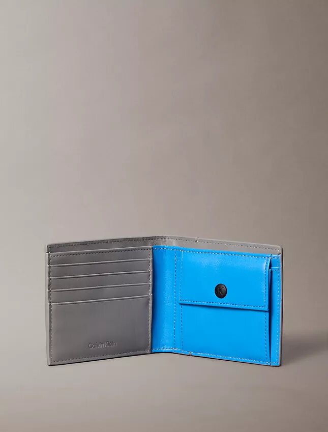 Portefeuille à deux volets Monologo gaufré avec poche à monnaie Portefeuille à deux volets Monologo gaufré avec poche à monnaie